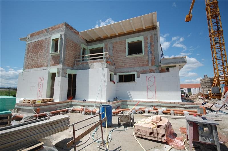 Detached home, build phase